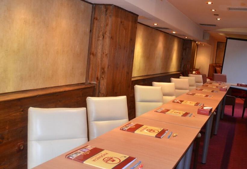 호텔 Phoenicia Comfort