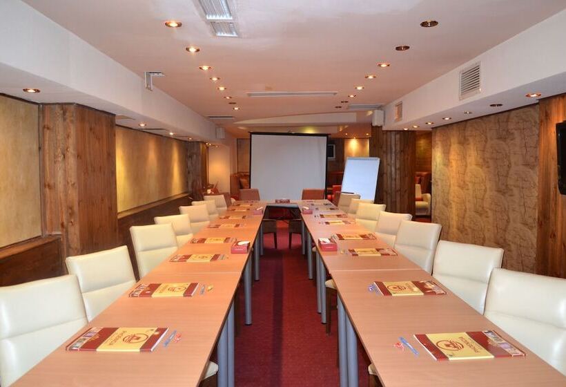 호텔 Phoenicia Comfort