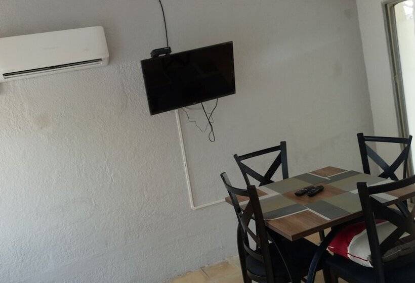 בית מלון כפרי Piedras De Sol Acapulco