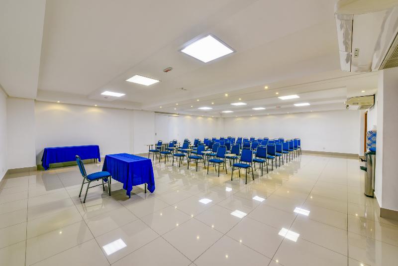 酒店 Plaza Inn Breeze Aeroporto