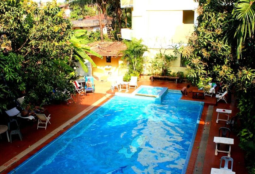 ホテル Poonam Village Resort