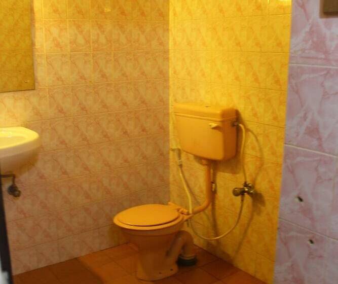 ホテル Poonam Village Resort