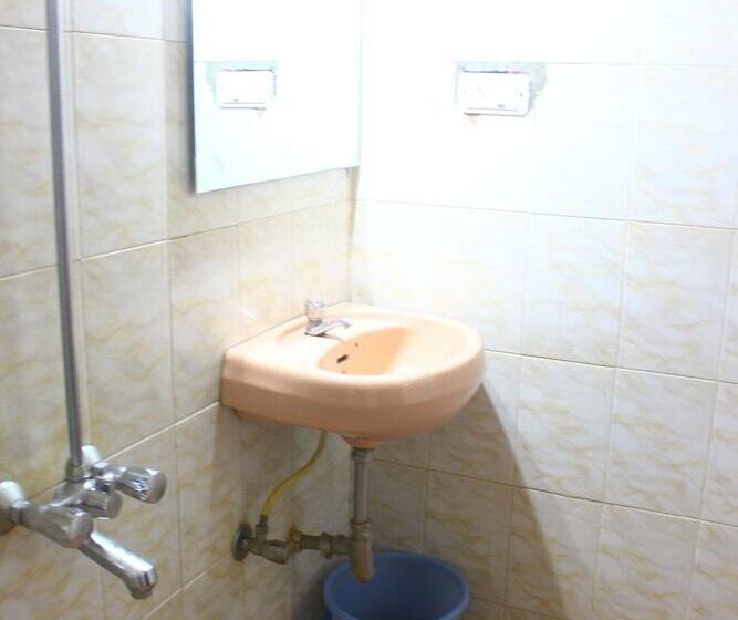 ホテル Poonam Village Resort