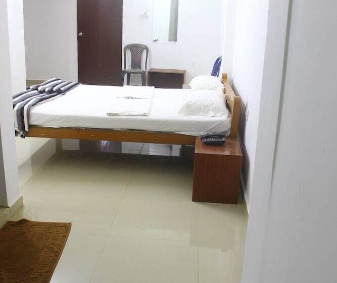 ホテル Poonam Village Resort