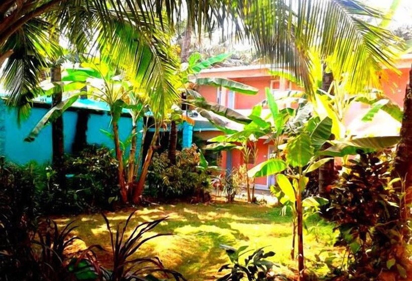 ホテル Poonam Village Resort