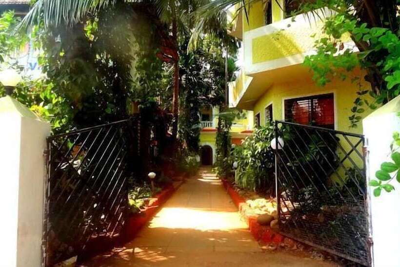 ホテル Poonam Village Resort