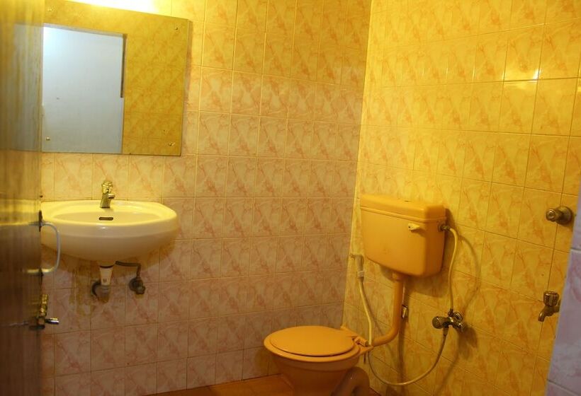 ホテル Poonam Village Resort