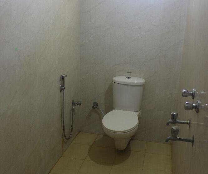 ホテル Poonam Village Resort