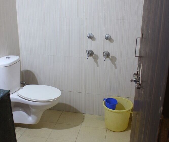 ホテル Poonam Village Resort