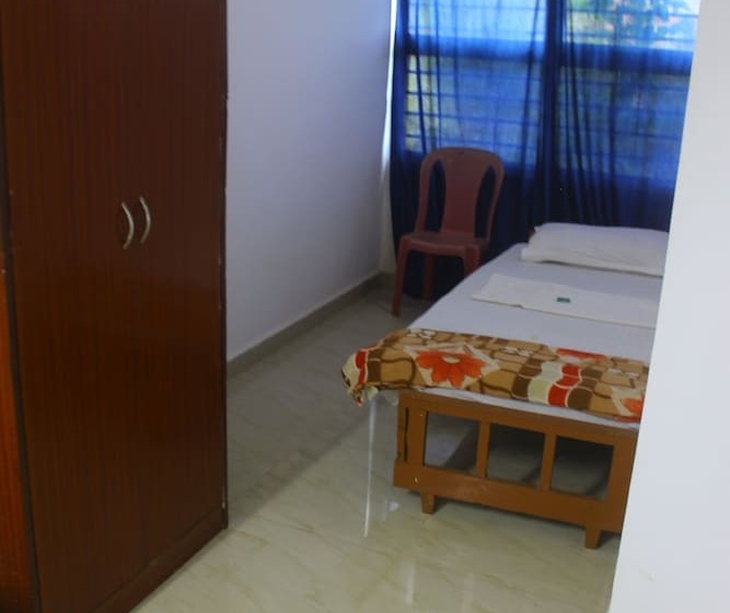 ホテル Poonam Village Resort