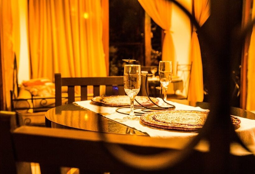 Отель Porto Dos Casais Guest House Itacare