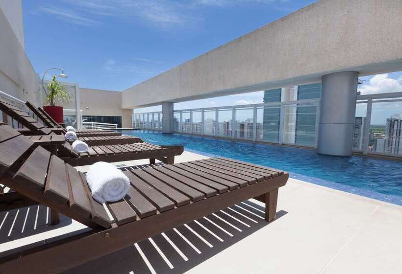 Ramada Hotel & Suites Campos Pelinca