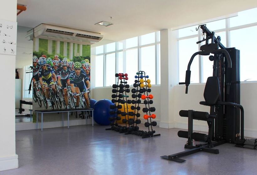 Ramada Hotel & Suites Campos Pelinca