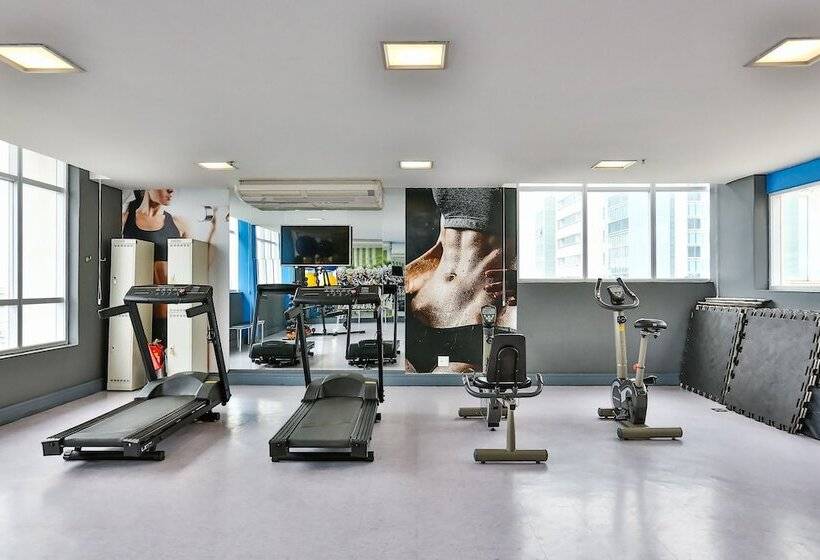 Ramada Hotel & Suites Campos Pelinca