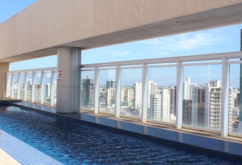 Ramada Hotel & Suites Campos Pelinca