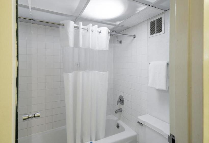 فندق Rodeway Inn & Suites