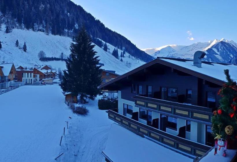 Отель Salzburgerhof