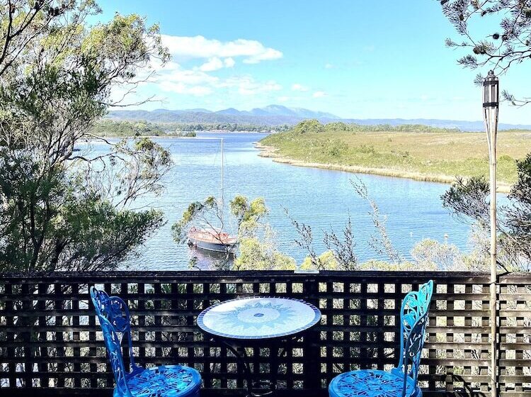 ホテル Strahan Wilderness Lodge