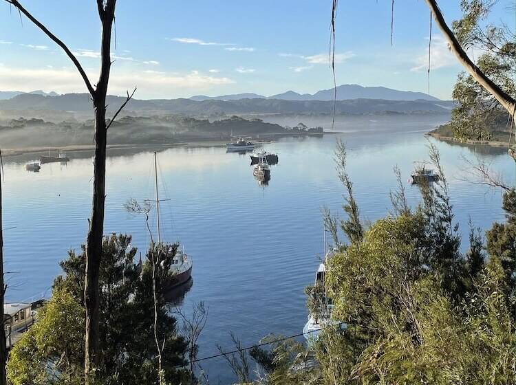 ホテル Strahan Wilderness Lodge