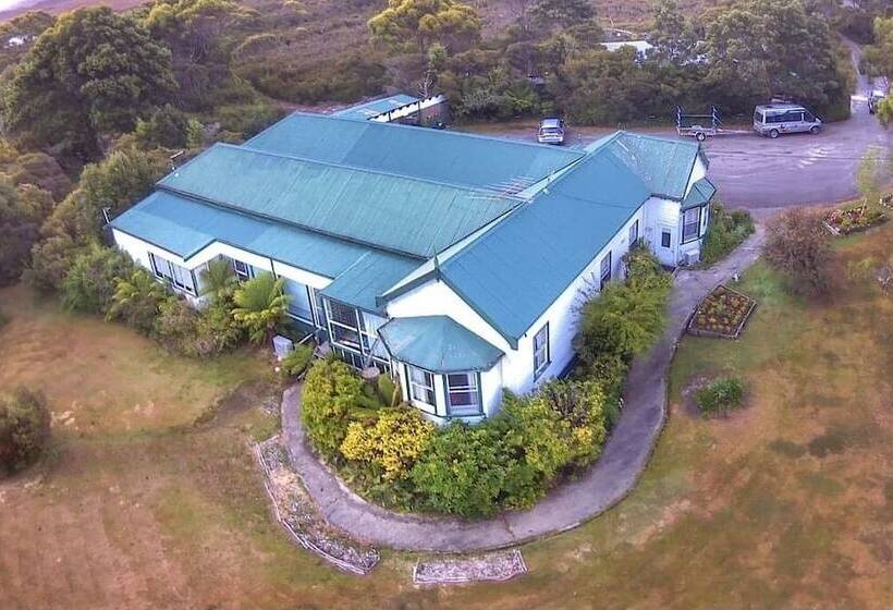 בית מלון כפרי Strahan Wilderness Lodge