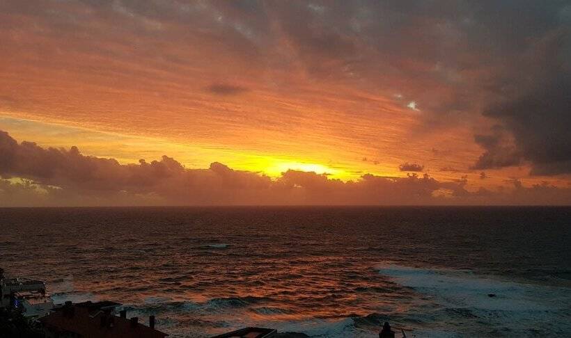 ホテル The Clarendon Bantry Bay