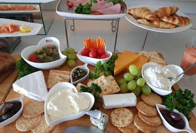 ホテル The Clarendon Bantry Bay