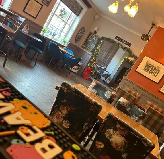 Отель Three Tuns Ashwell