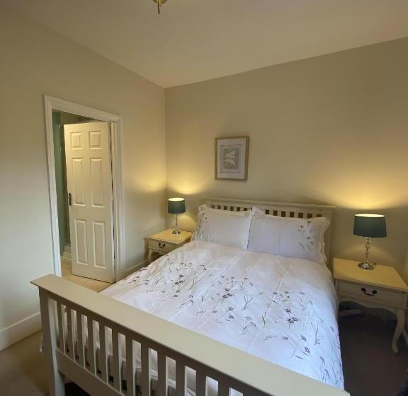 Отель Three Tuns Ashwell