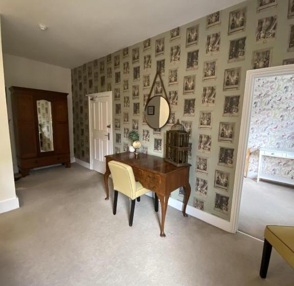 Отель Three Tuns Ashwell