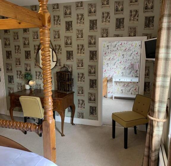 Отель Three Tuns Ashwell