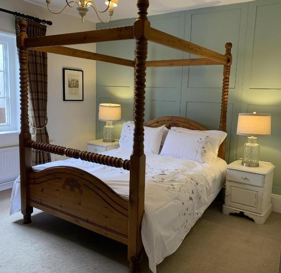 Отель Three Tuns Ashwell