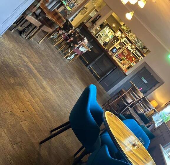 Отель Three Tuns Ashwell