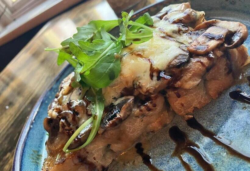 Отель Three Tuns Ashwell