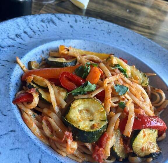 Отель Three Tuns Ashwell