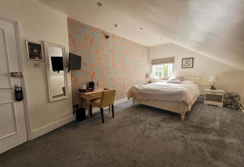 Отель Three Tuns Ashwell