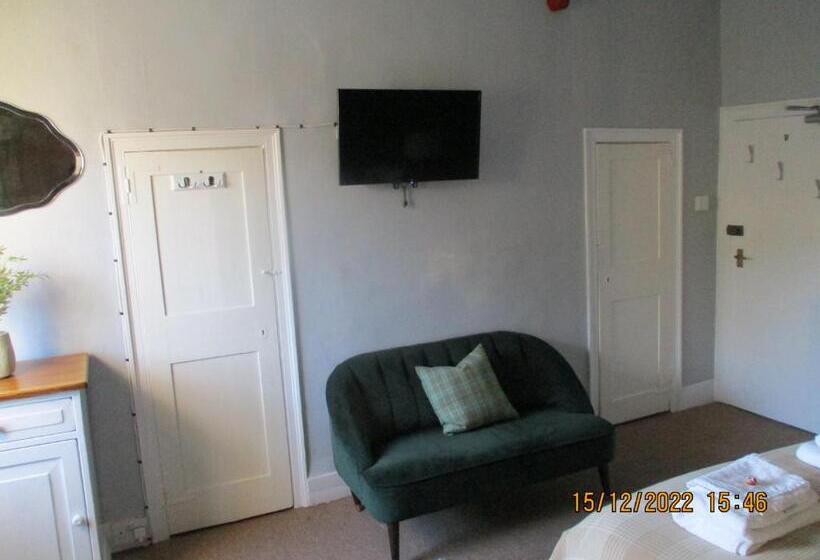 Отель Three Tuns Ashwell