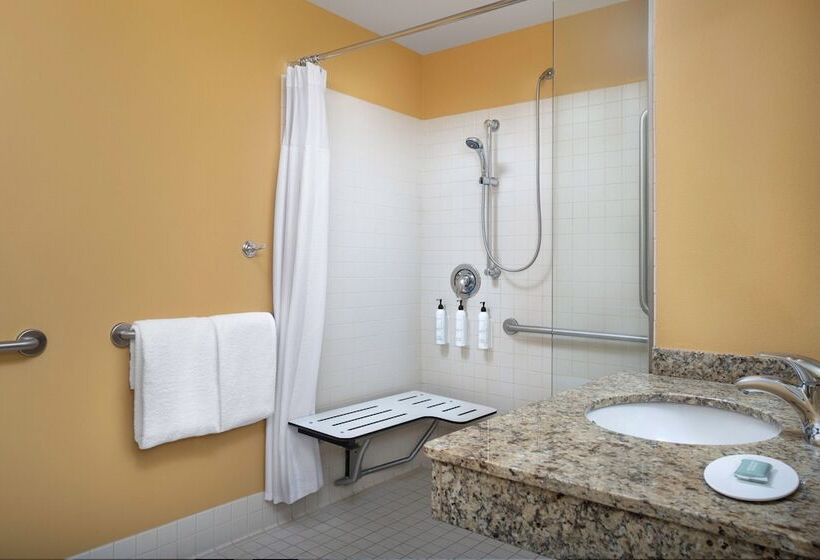 هتل Towneplace By Marriott Suites Portland Vancouver