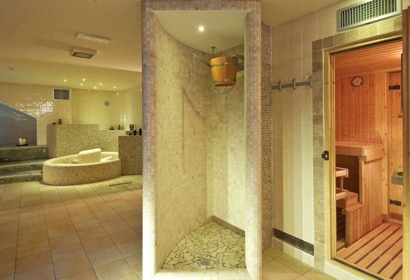 Maison Cly Hotel & Restaurant