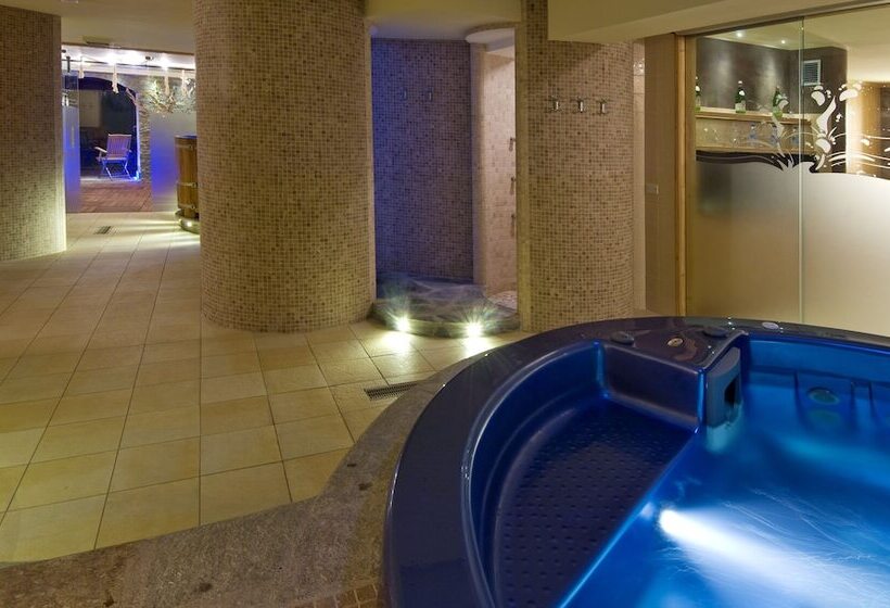 Maison Cly Hotel & Restaurant