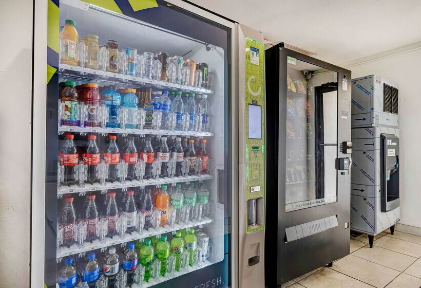 Motel 6 Denton, Tx  Unt