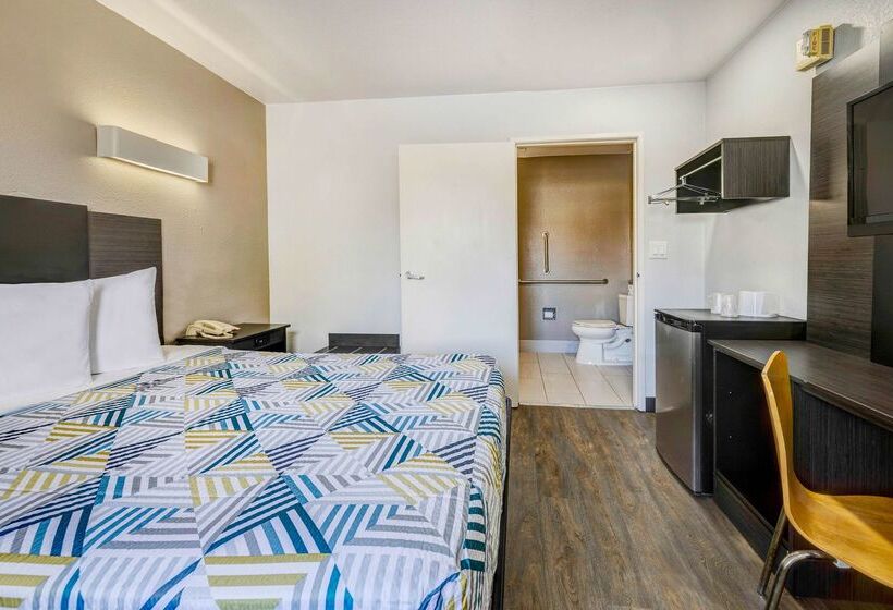 Motel 6 Denton, Tx  Unt