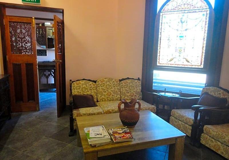 فندق على الطريق A Railway Lodge