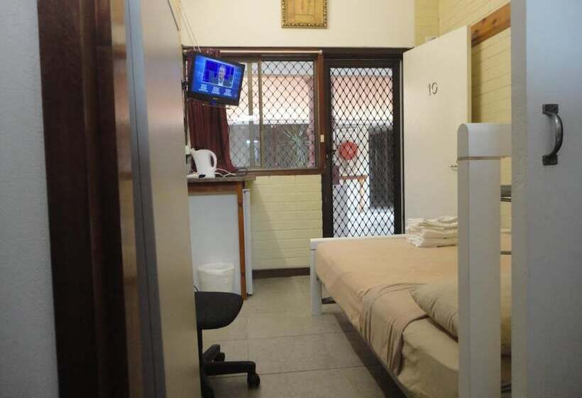 فندق على الطريق A Railway Lodge