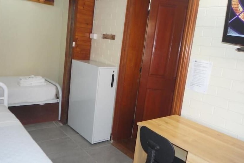 فندق على الطريق A Railway Lodge