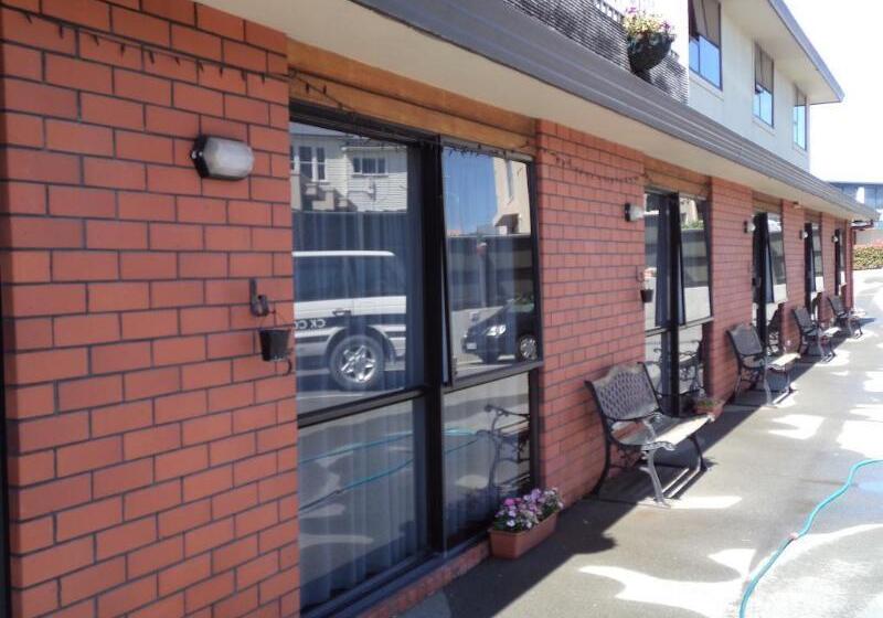 מוטל Baywatch Motor Lodge