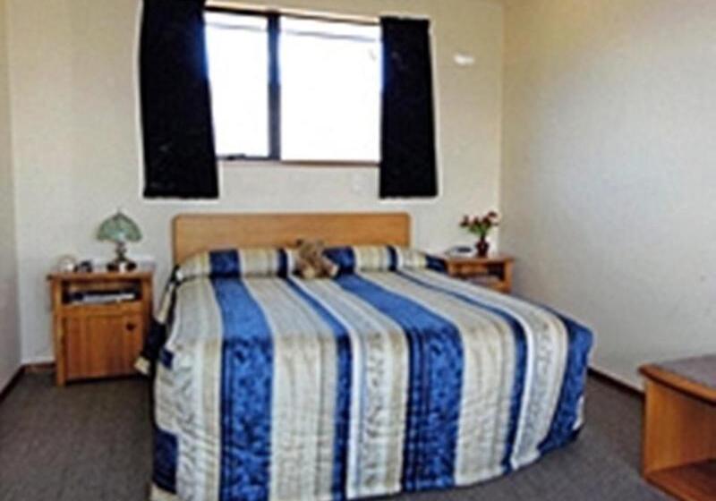 מוטל Baywatch Motor Lodge