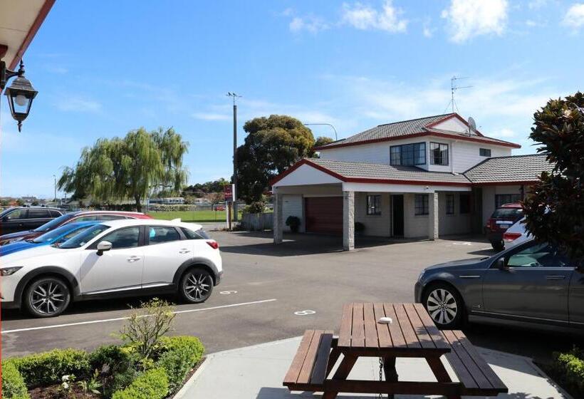 מוטל Bk's Magnolia Motor Lodge