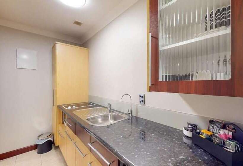 Мотель Quantum Lodge Motor Inn