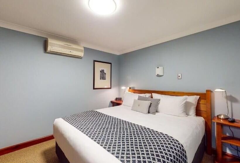 Мотель Quantum Lodge Motor Inn