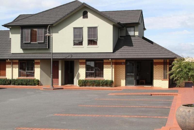 Мотель Quantum Lodge Motor Inn